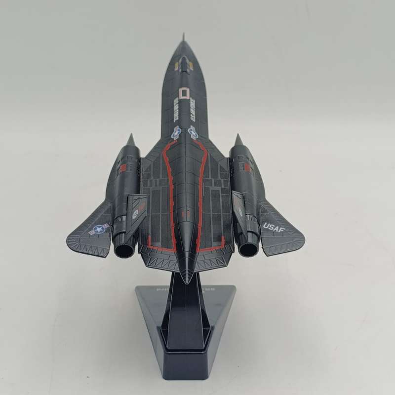 Jet Age Military Aircraft Lockheed SR-71 Blackbird die-cast model plane in box - scale 1/200