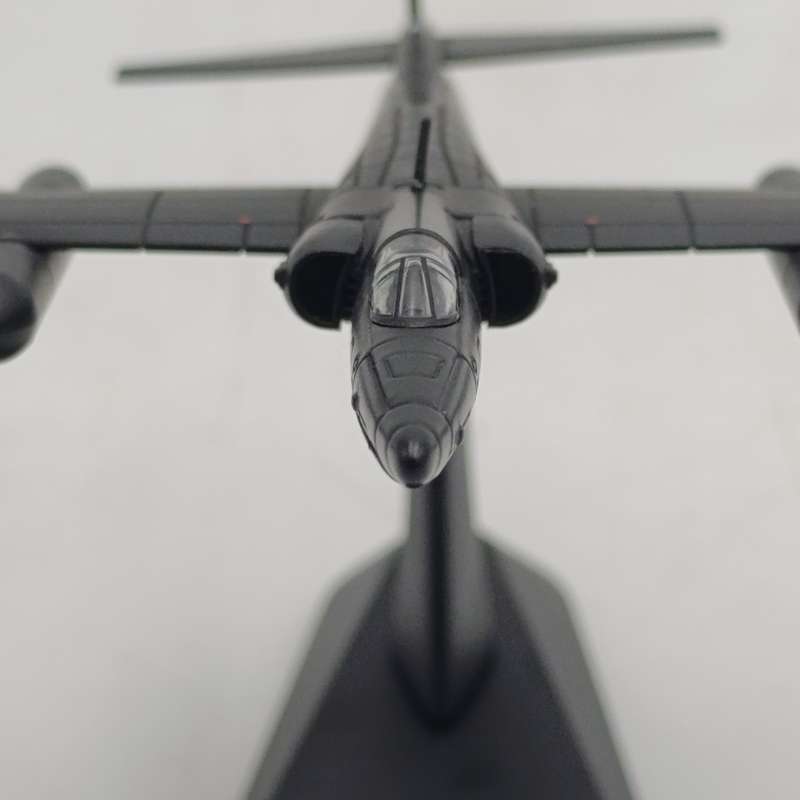 Amercom U-2 Dragon Lady Reconnaissance die-cast model plane in box - scale 1/144