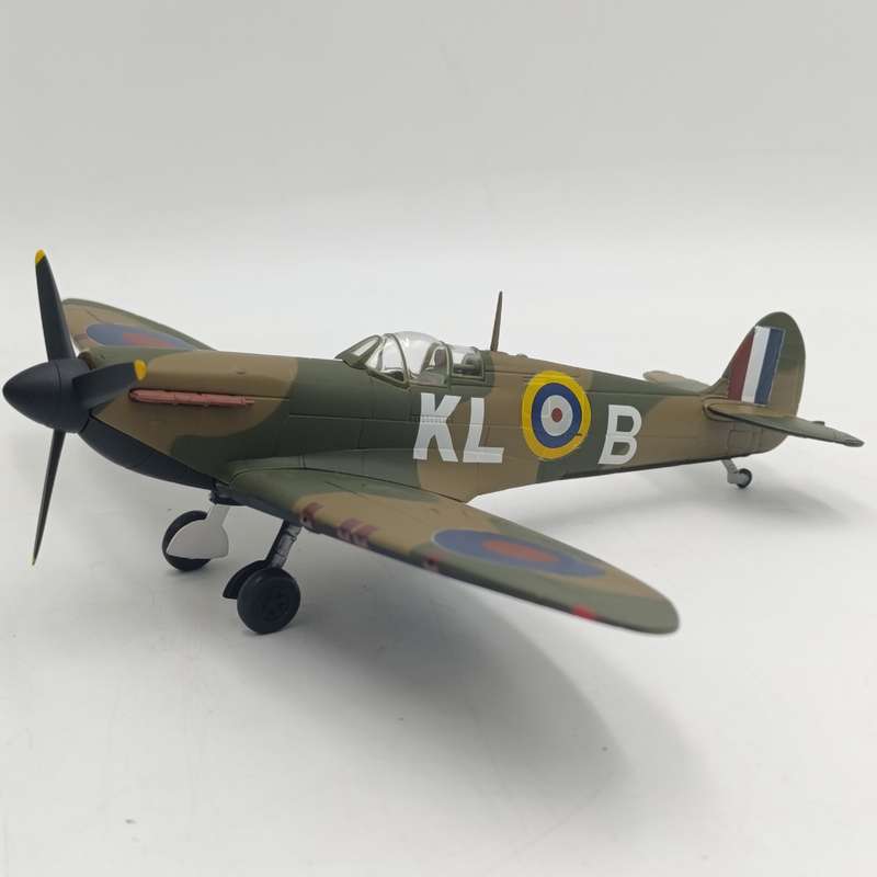 Armour Collection Spitfire die-cast model plane in box - Scale 1/48