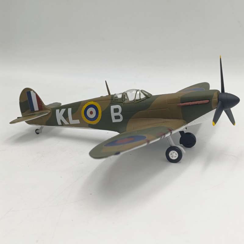 Armour Collection Spitfire die-cast model plane in box - Scale 1/48