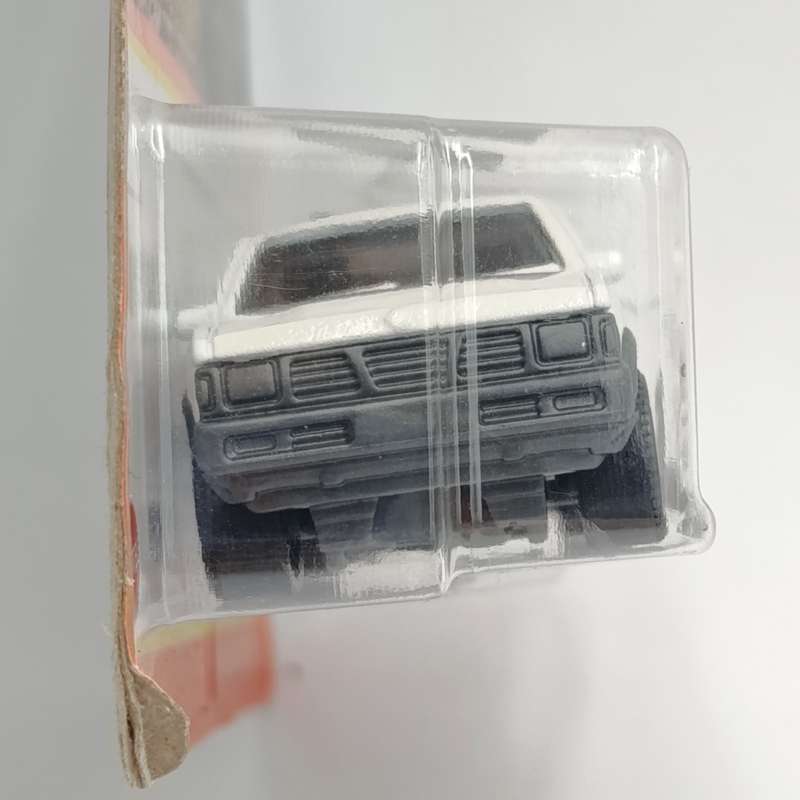 Matchbox 1995 Nissan Hardbody D21 die-cast car - still sealed