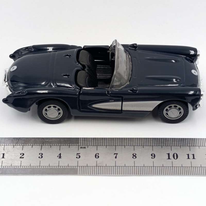 Maisto 1957 Chevrolet Corvette die-cast model car - Pull back action - scale 1/39