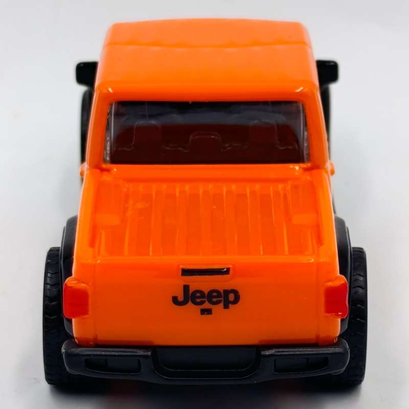 MAisto Jeep Gladiator die-cast model car - Pull back action - scale 1/48