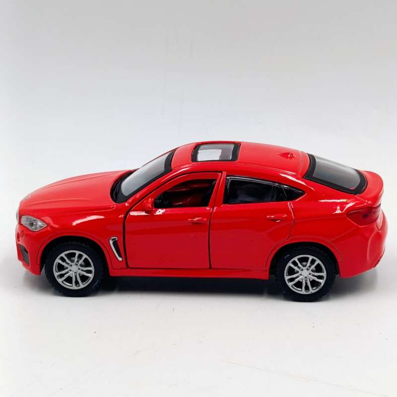 Maisto BMW X6 M die-cast model car - pull back action - scale 1/42