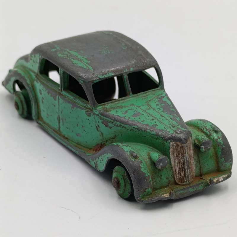 Meccano Dinky Toys #40A Riley toy car - missing tyres