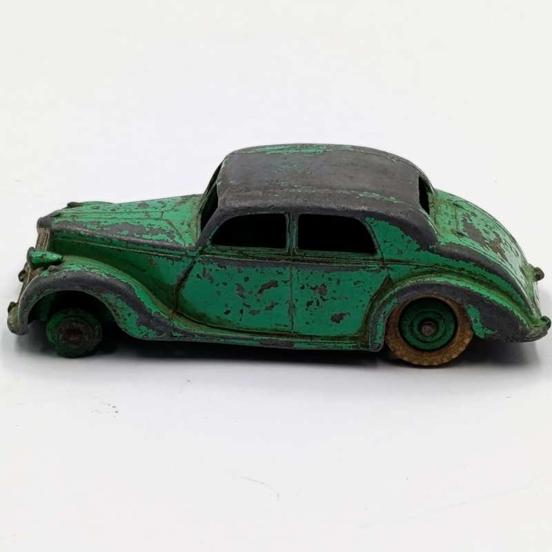 Meccano Dinky Toys #40A Riley toy car - missing tyres