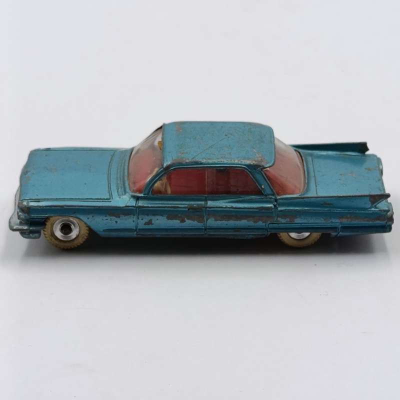 Meccano Dinky Toys #147 Cadillac toy car