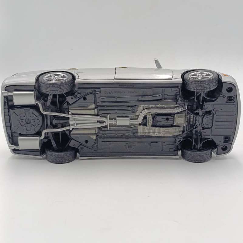 AutoArt Toyota Aristo V300 die-cast model car - scale 1/18 - rear spoiler loose