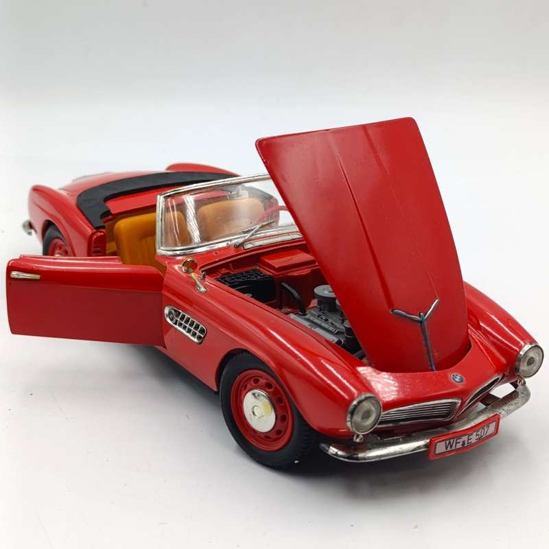 Revell BMW 507 die-cast model car with extra hard top roof - scale 1/18