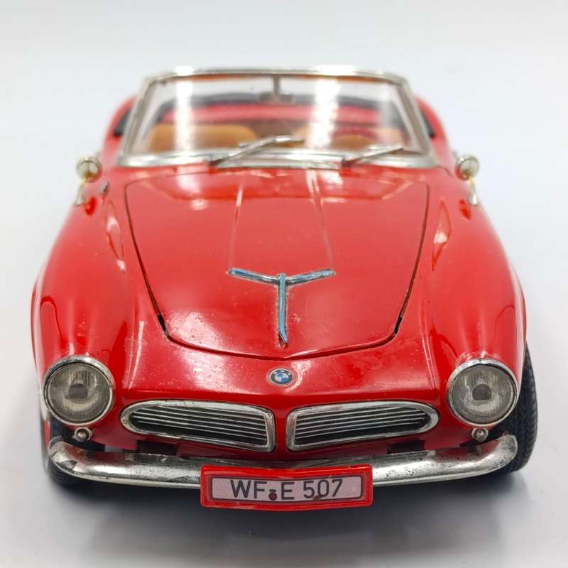 Revell BMW 507 die-cast model car with extra hard top roof - scale 1/18