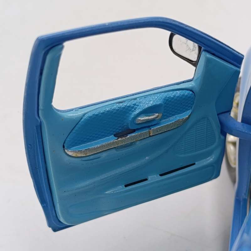 Maisto Ford SVT F-150 die-cast model car - scale 1/21 - windscreen crack