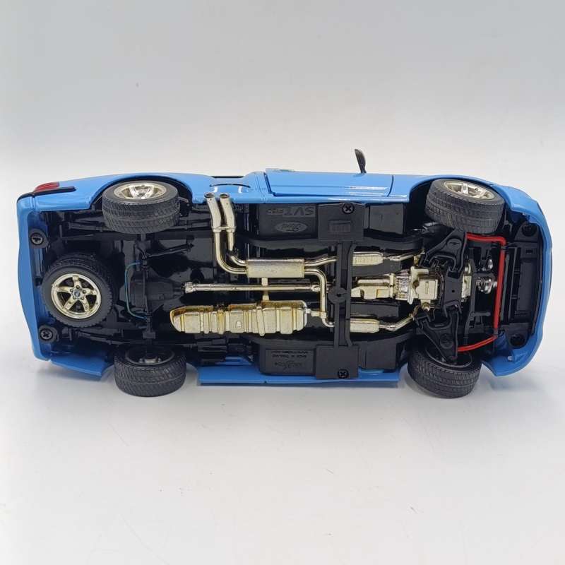 Maisto Ford SVT F-150 die-cast model car - scale 1/21 - windscreen crack