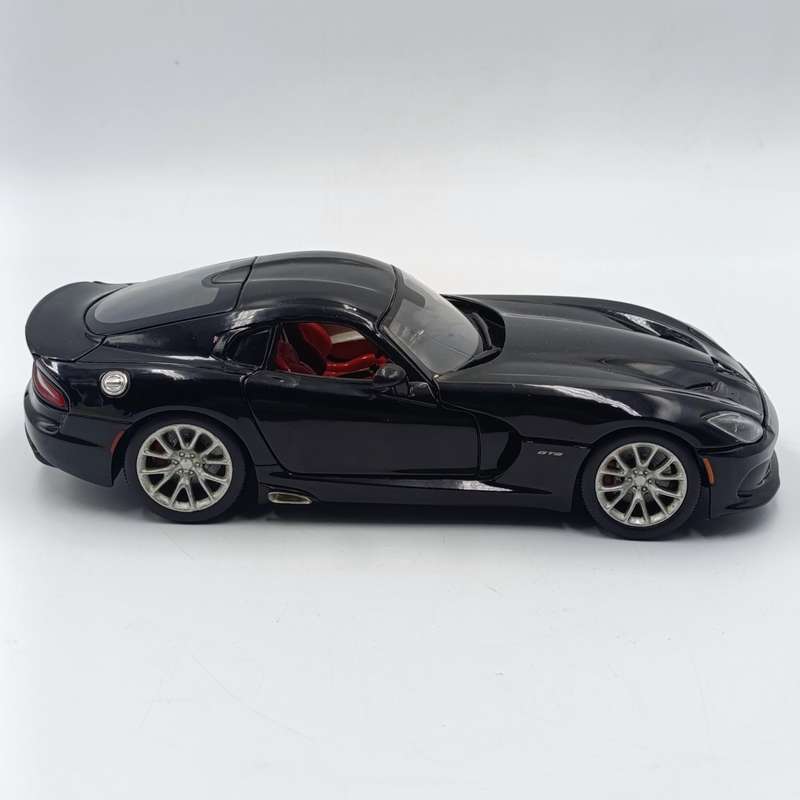 Maisto 2013 SRT Viper GTS die-cast model car - scale 1/18