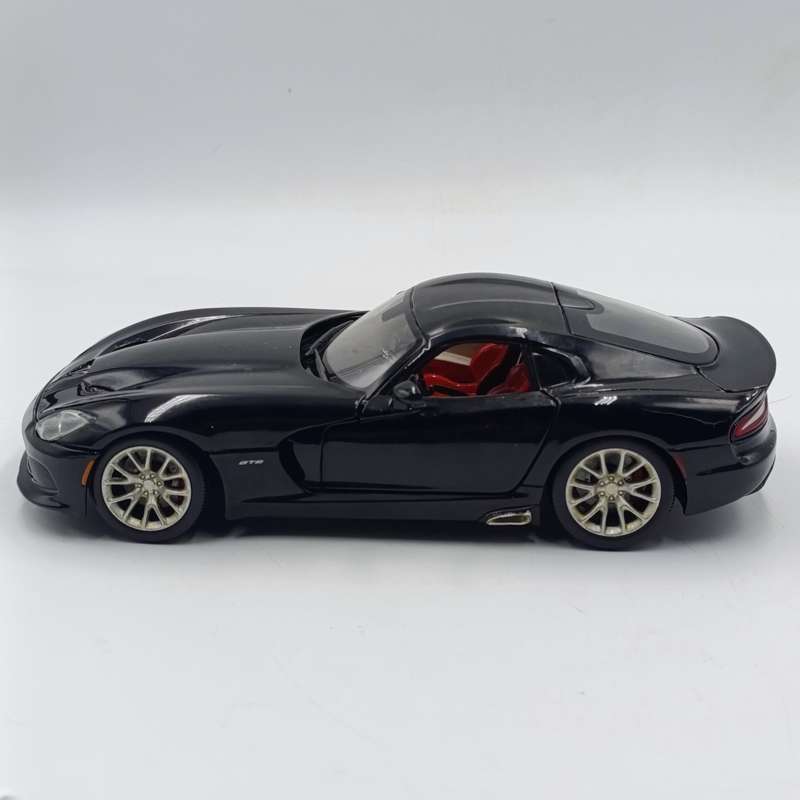 Maisto 2013 SRT Viper GTS die-cast model car - scale 1/18