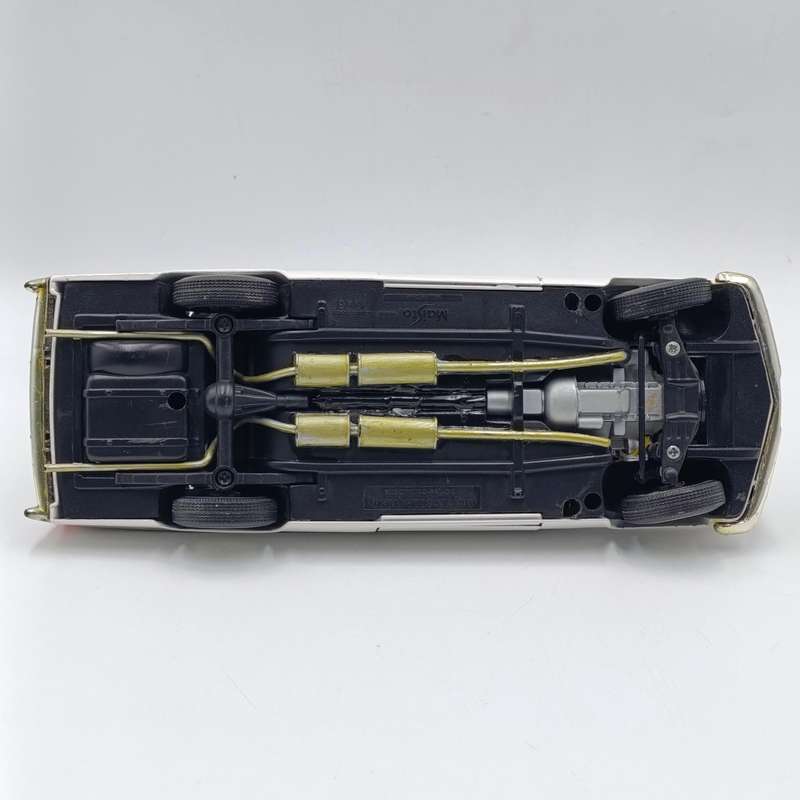Maisto 1956 Chrysler 300B die-cast model car - scale 1/18