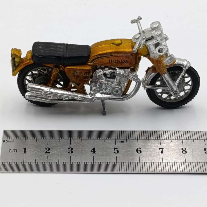 Set of 5 vintage die-cast model motorcycles