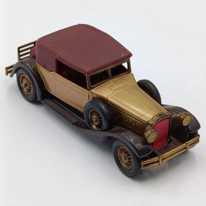 Matchbox Models of Yesteryear No. Y-15 1930 Packyard Victoria die-cast model car