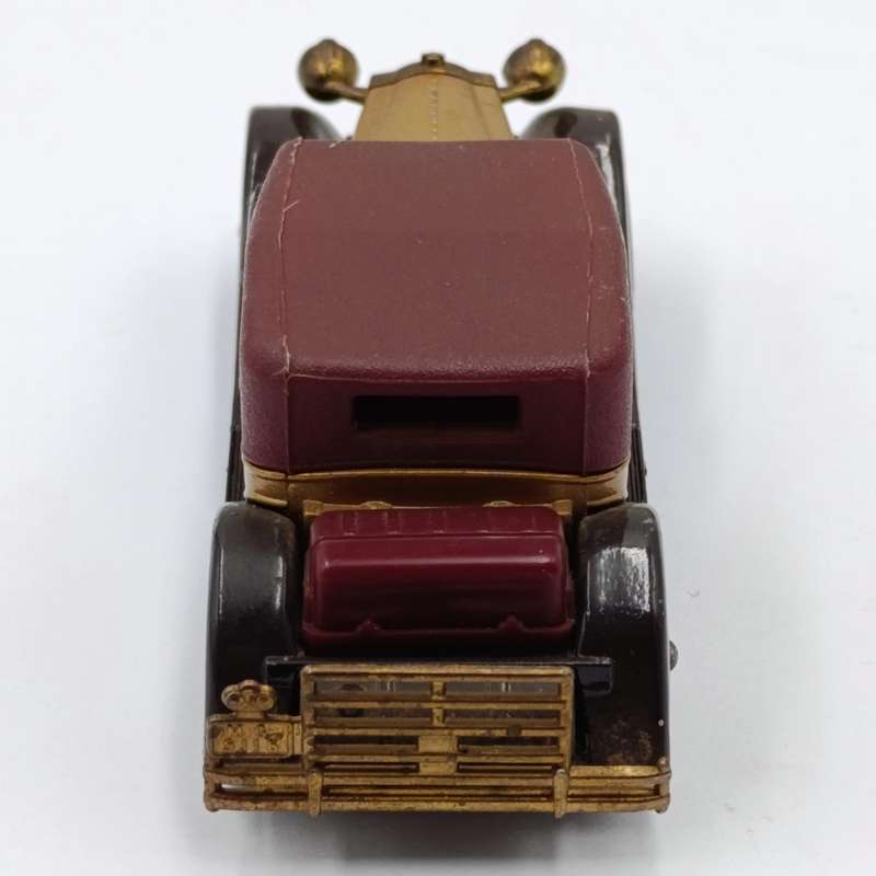 Matchbox Models of Yesteryear No. Y-15 1930 Packyard Victoria die-cast model car
