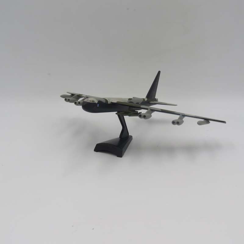 USAF B-52 Stratofortress- Scale 1/234