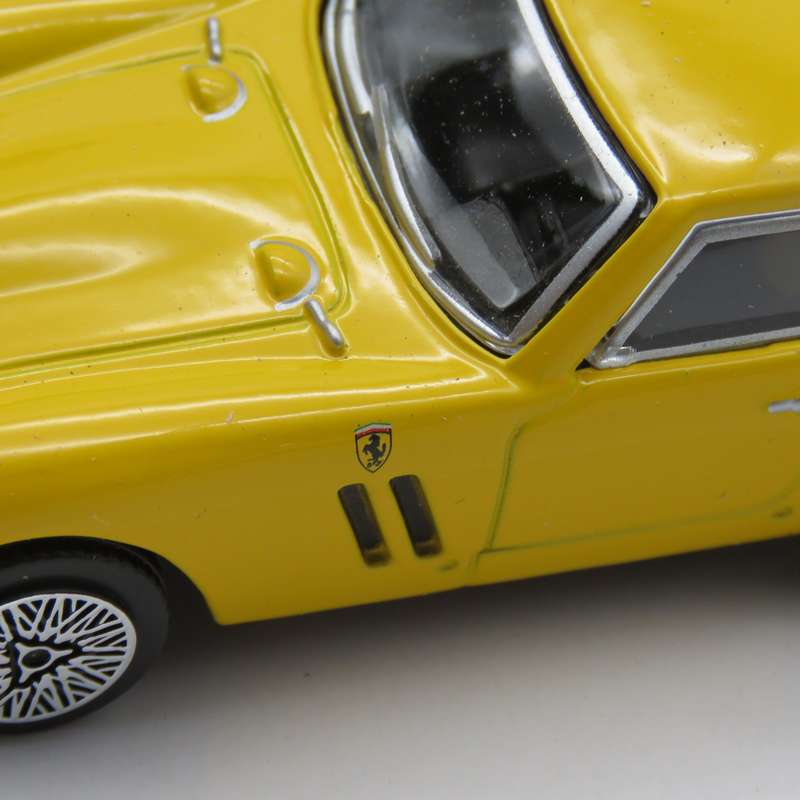 Bburago Shell V-Power Ferrari 250 GTO die-cast model car in box