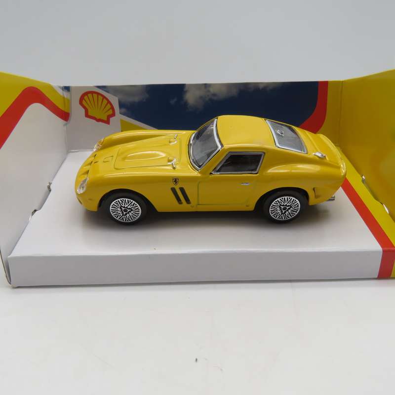 Bburago Shell V-Power Ferrari 250 GTO die-cast model car in box