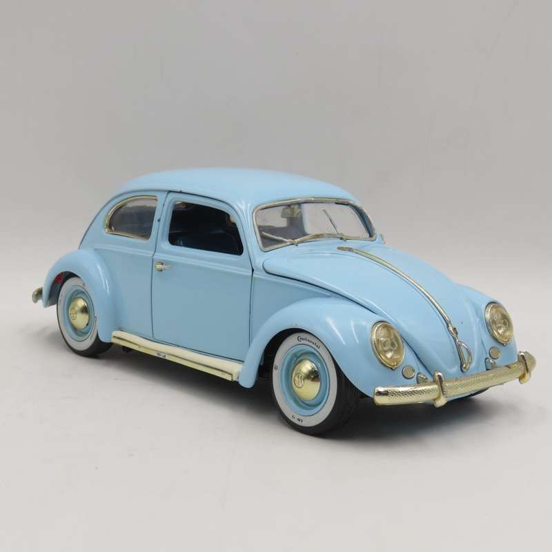 Bburago 1955 Volkswagen Beetle model car -  scale 1/18