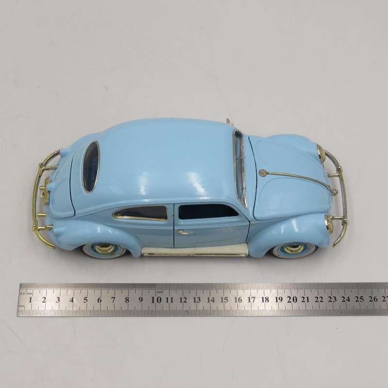 Bburago 1955 Volkswagen Beetle model car -  scale 1/18