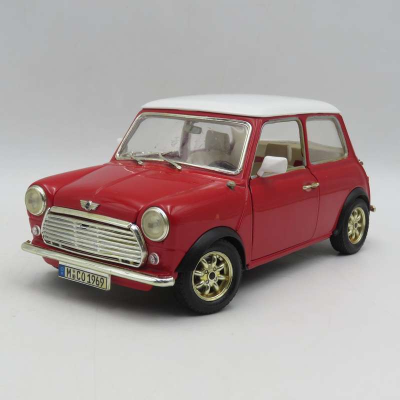 Bburago Mini Cooper die-cast model car - Scale 1/16