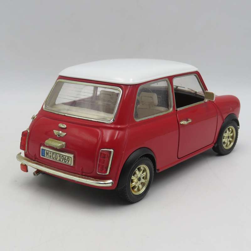 Bburago Mini Cooper die-cast model car - Scale 1/16