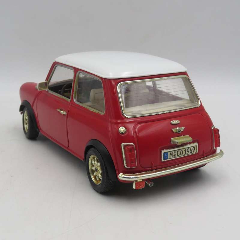 Bburago Mini Cooper die-cast model car - Scale 1/16