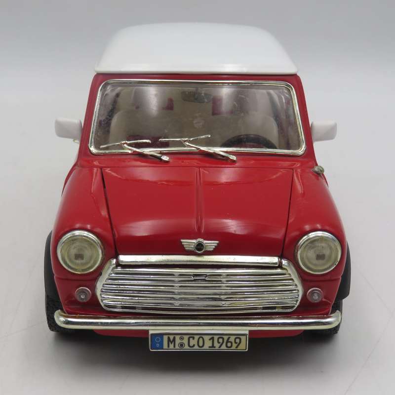Bburago Mini Cooper die-cast model car - Scale 1/16