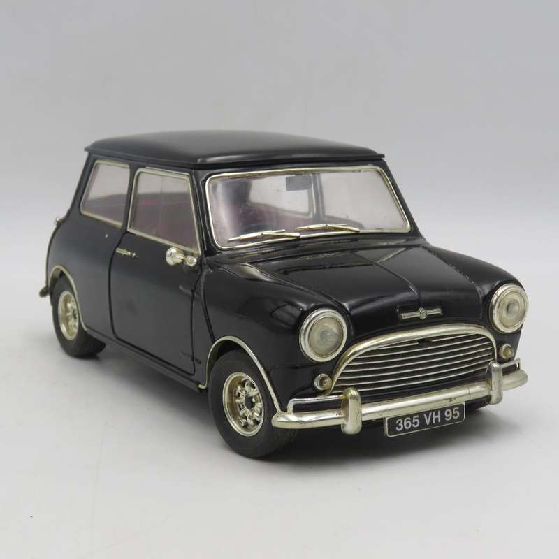Solido Mini Cooper S die-cast model car - Scale 1/16