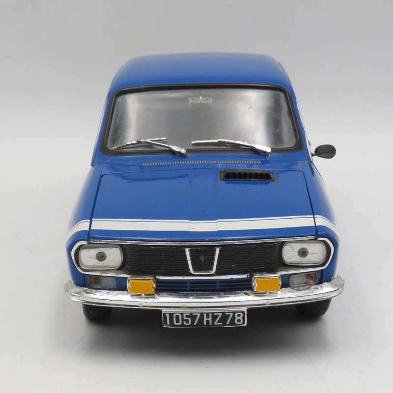 Solido Renault 12 Gordini die-cast model car - scale 1/18