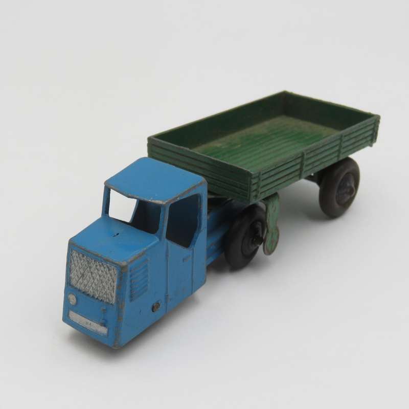 Meccano Dinky Toys #415 Mechanical Horse and open wagon toy car