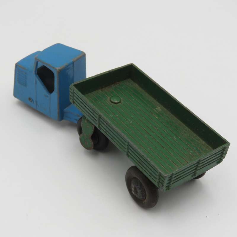 Meccano Dinky Toys #415 Mechanical Horse and open wagon toy car