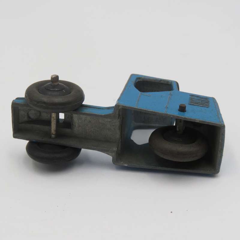 Meccano Dinky Toys #415 Mechanical Horse and open wagon toy car