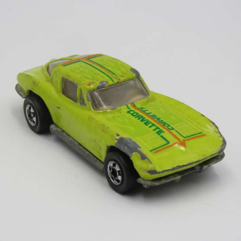 Vintage Hotwheels Chevrolet Corvette die-cast toy car - Colour changer