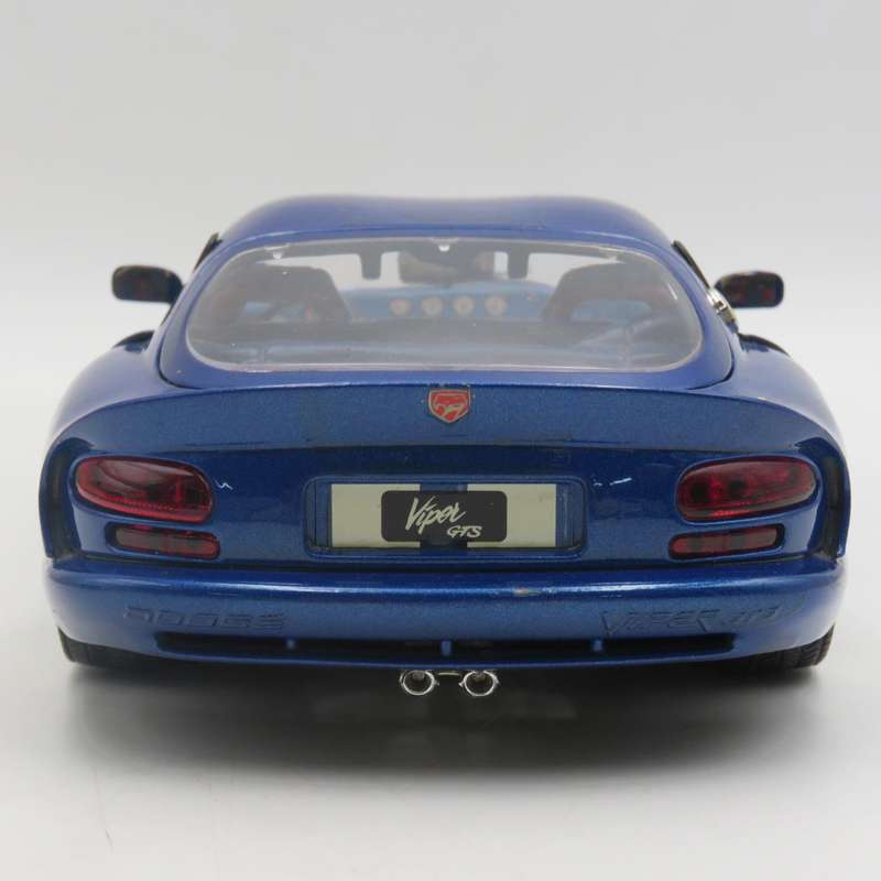 Bburago Dodge Viper GTS Coupe die-cast model car - Scale 1/18
