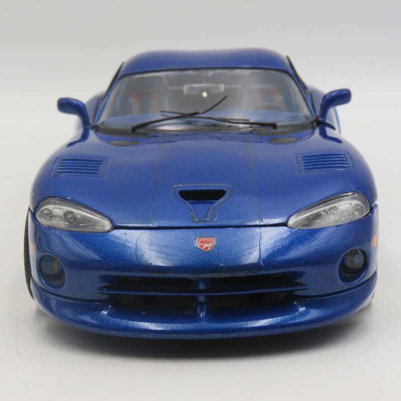 Bburago Dodge Viper GTS Coupe die-cast model car - Scale 1/18