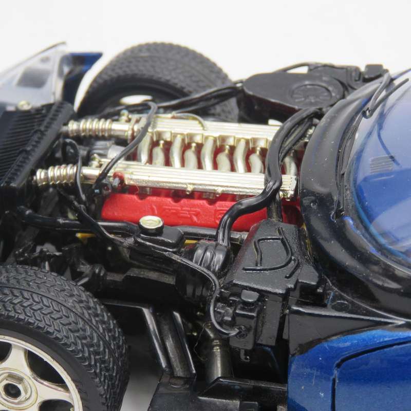 Bburago Dodge Viper GTS Coupe die-cast model car - Scale 1/18