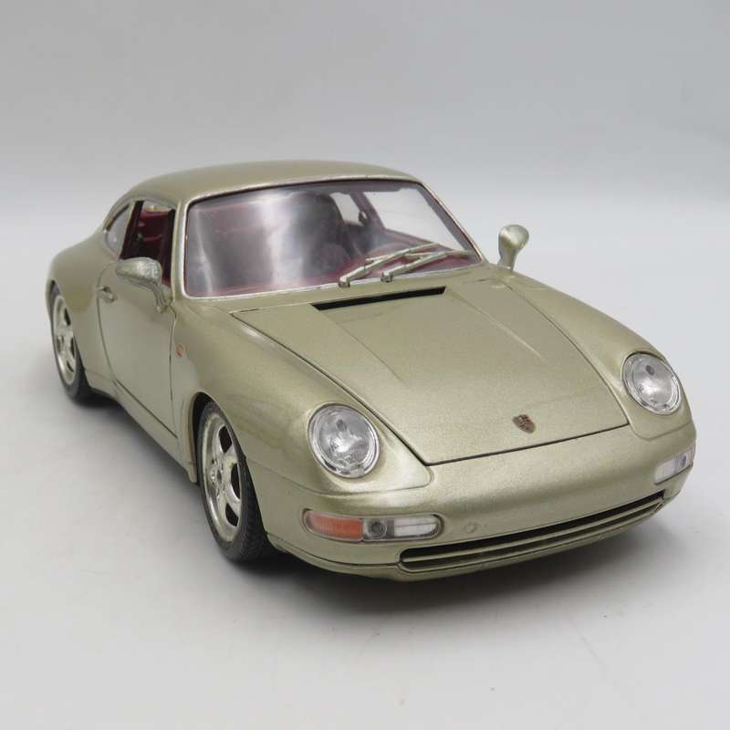 Bburago 1993 Porsche Carrera 911 die-cast model - Scale 1/18