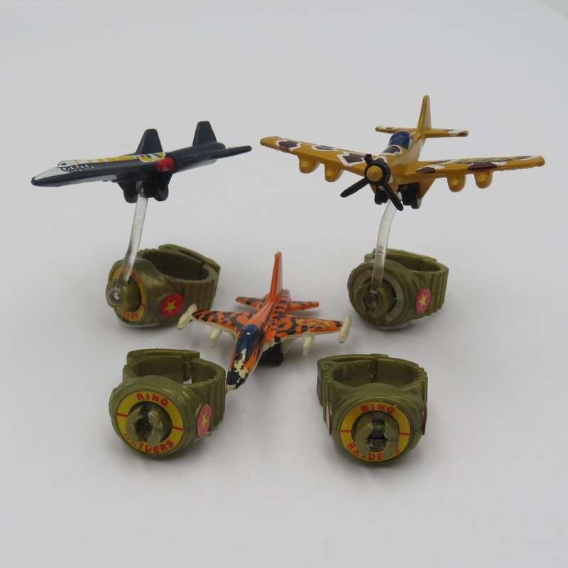 Set of 3 Vintage Matchbox Ring Raiders jet planes - ring sticks missing plus extra ring