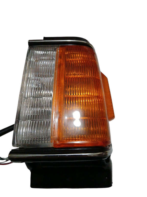 Toyota Corolla RX60/ 62/ 70/ 72 LHS Corner Lamp