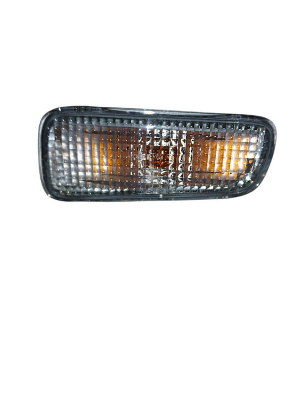 Isuzu Bakkie Clear LHS Bumper Indicator Oval Shape(Rounded corners)