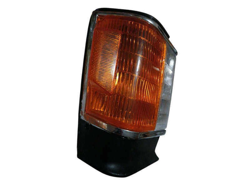 Toyota Corolla RX60/ 62/ 70/ 72 RHS Corner Lamp