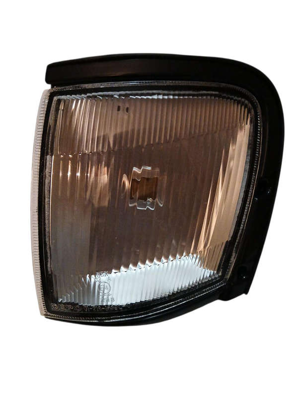 Isuzu Bakkie LHS Normal Corner Lamp