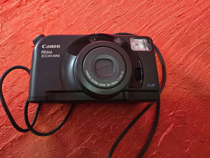 Cameras - Mixed Batch (for parts, some working cheapies)