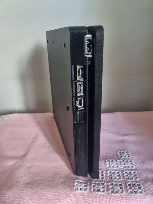 Playstation 4 Slim Console 500GB - PS4