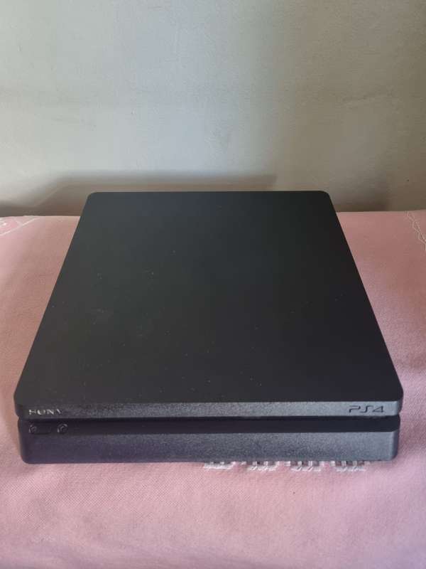 Playstation 4 Slim Console 500GB - PS4