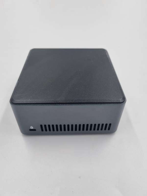 Intel NUC i5-7300U (Intel i5, 128GB SSD & 8GB RAM)